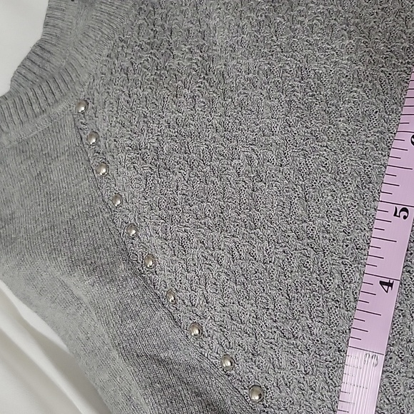 Rock & Republic studded long sleeve top gray S sweater drop tail - Picture 10 of 11